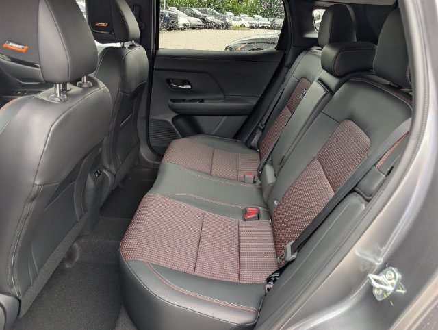 New 2026 Nissan Kicks SR w/ SR Premium Package AWD/4WD image 11
