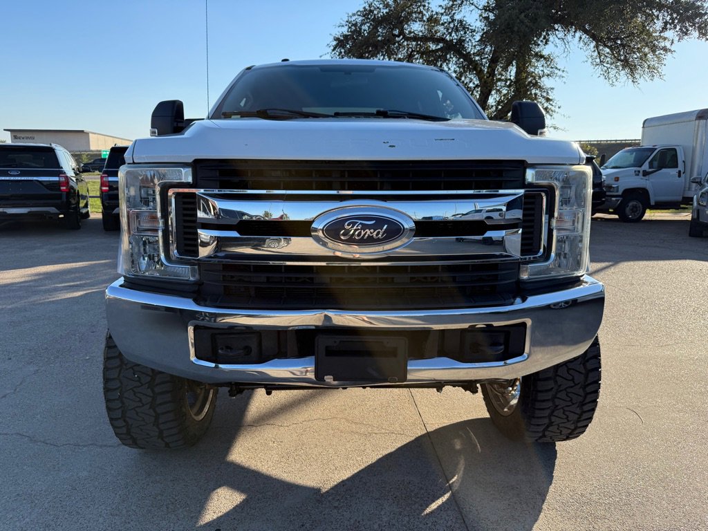 Used 2017 Ford F250 XLT AWD/4WD image 2