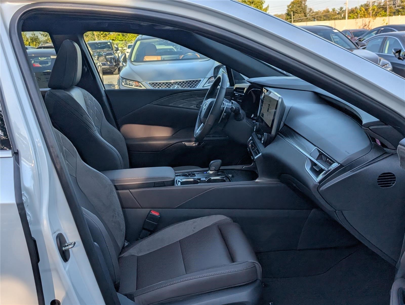 New 2025 Lexus RX 350 image 9