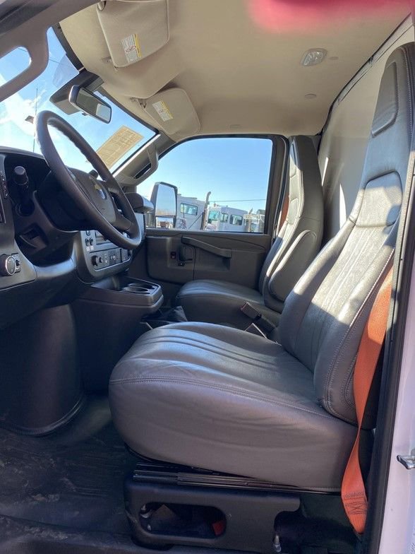 Used 2024 Chevrolet Express 3500 w/ Power Convenience Package image 12