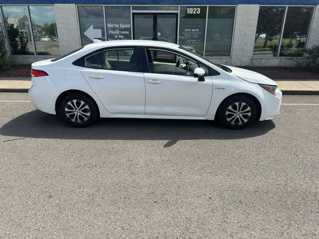Used 2021 Toyota Corolla LE w/ Carpet Mat Package (TMS) image 4