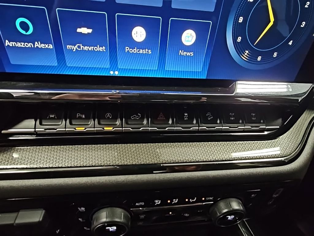 Used 2024 Chevrolet Silverado 1500 ZR2 image 19