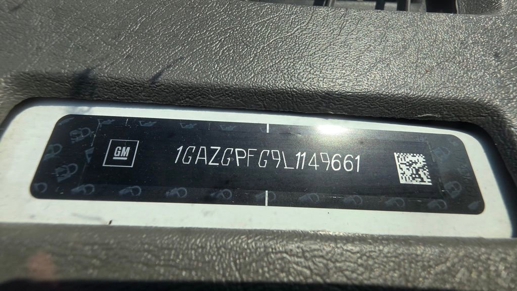 Used 2020 Chevrolet Express 3500 LT w/ LT Preferred Equipment Group image 15