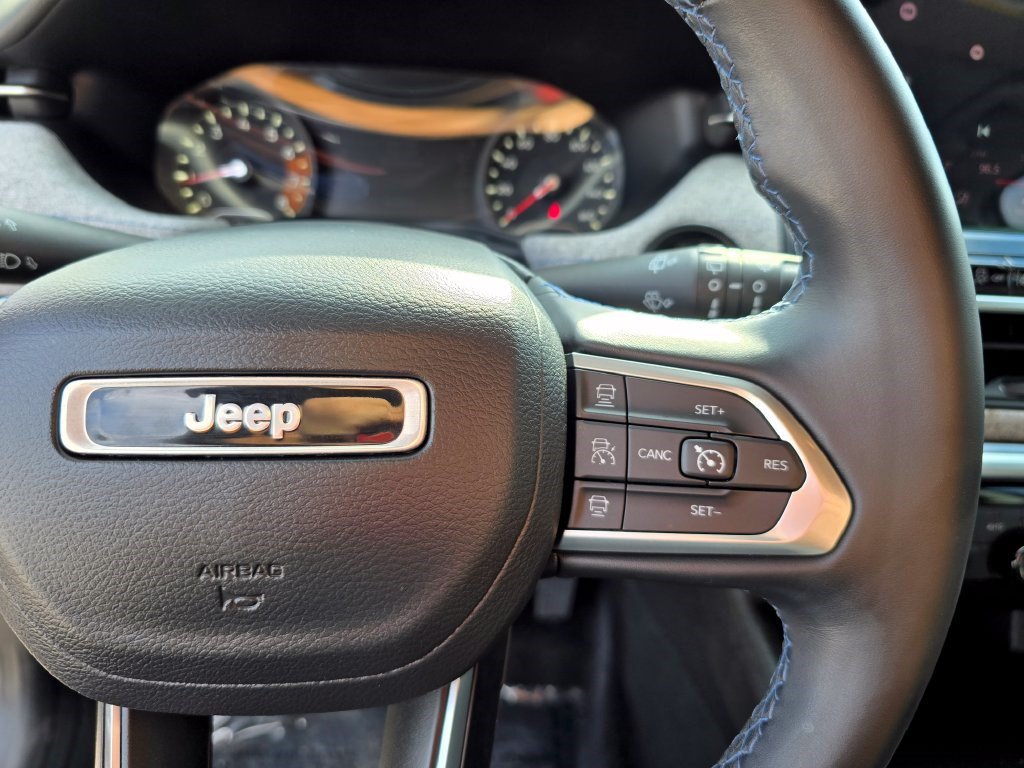 Used 2022 Jeep Compass Latitude w/ Convenience Group AWD/4WD image 19