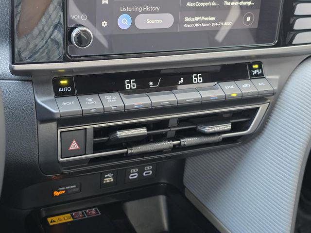 Certified 2025 Toyota Camry SE w/ Convenience Package image 18