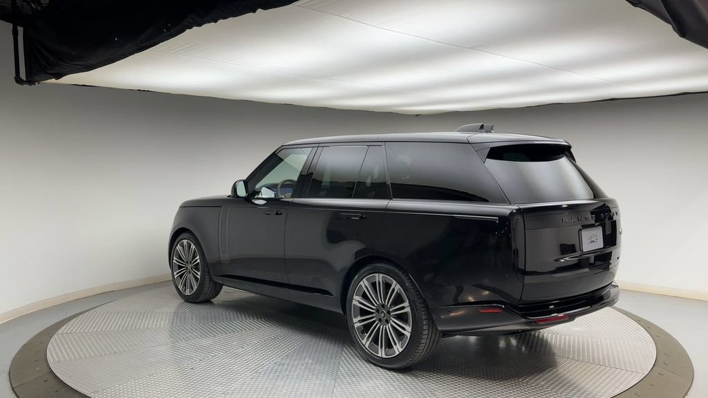 Used 2023 Land Rover Range Rover SE AWD/4WD image 4