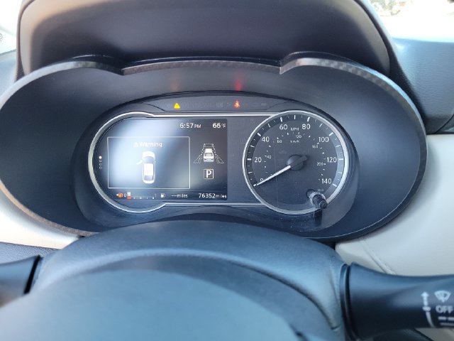 Used 2021 Nissan Versa SV FWD image 28