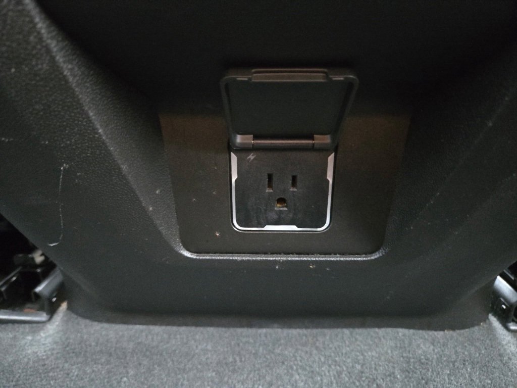 Used 2021 GMC Yukon XL Denali image 29