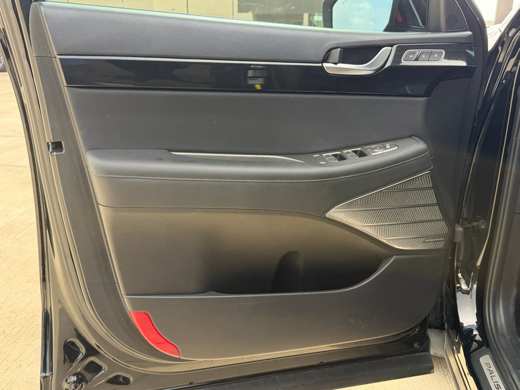 Used 2021 Hyundai Palisade Limited FWD image 19