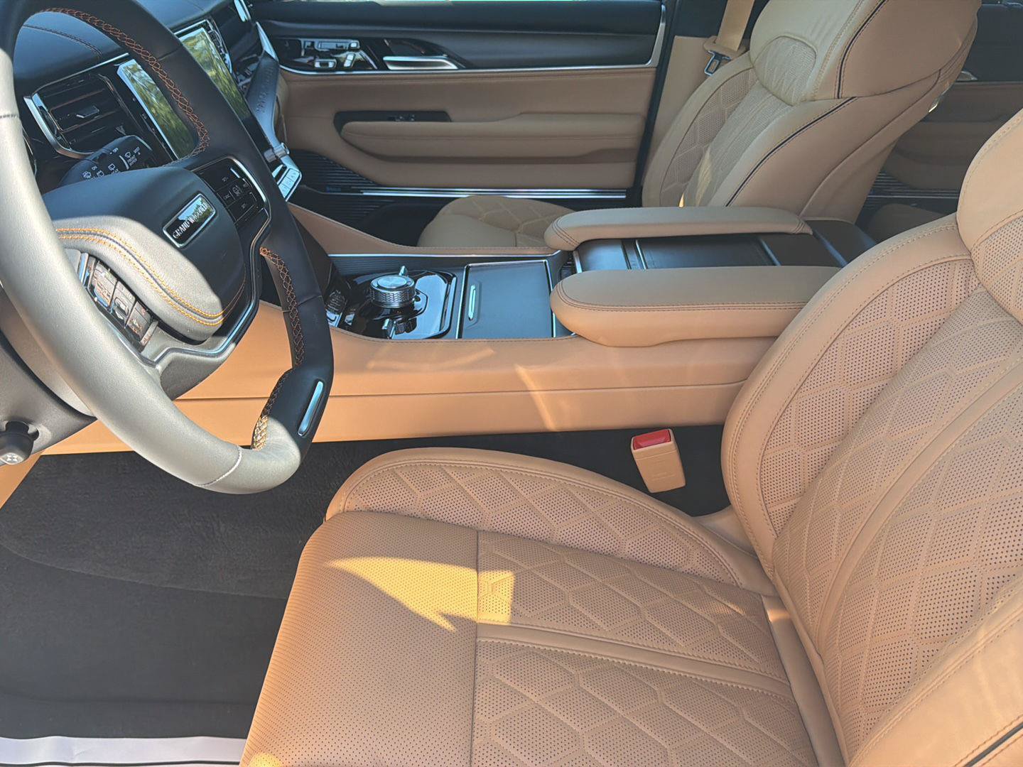 New 2026 Jeep Grand Wagoneer L Summit AWD/4WD image 12