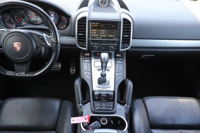 Used 2014 Porsche Cayenne GTS AWD/4WD image 25