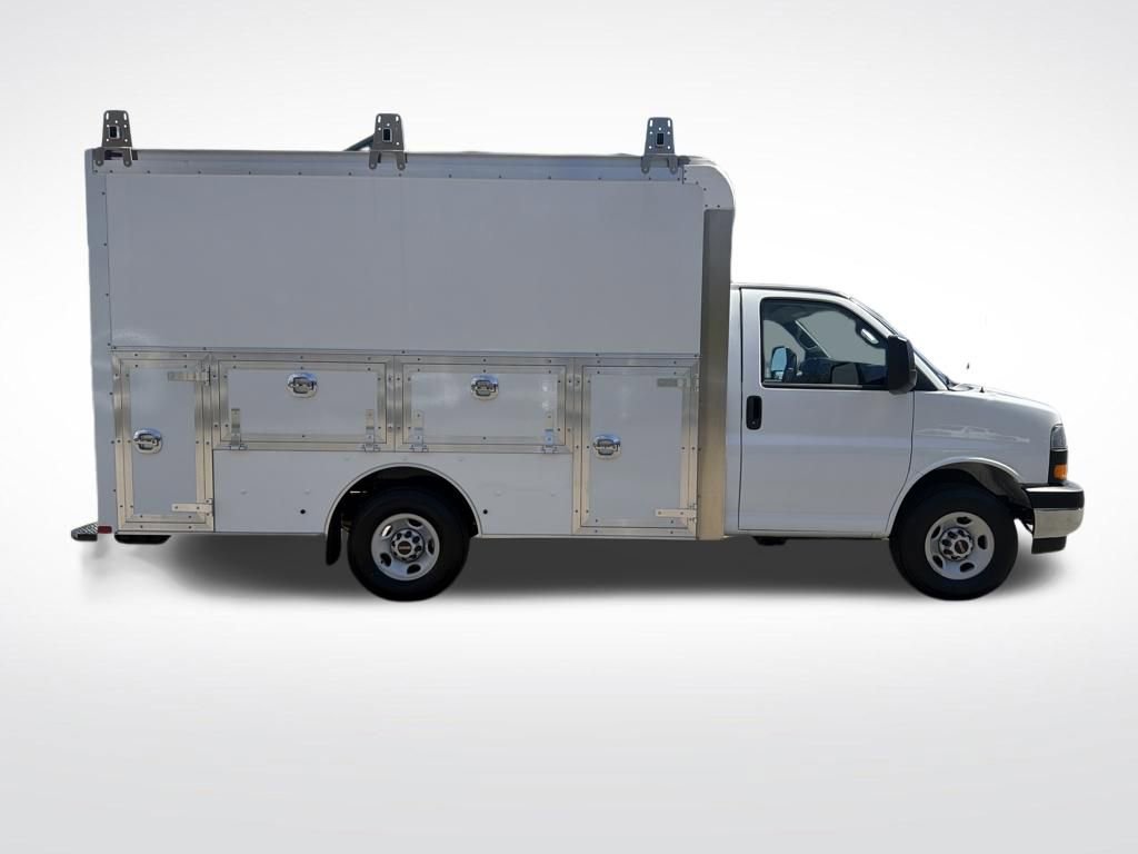 New 2026 GMC Savana 3500 w/ Power Convenience Package image 7