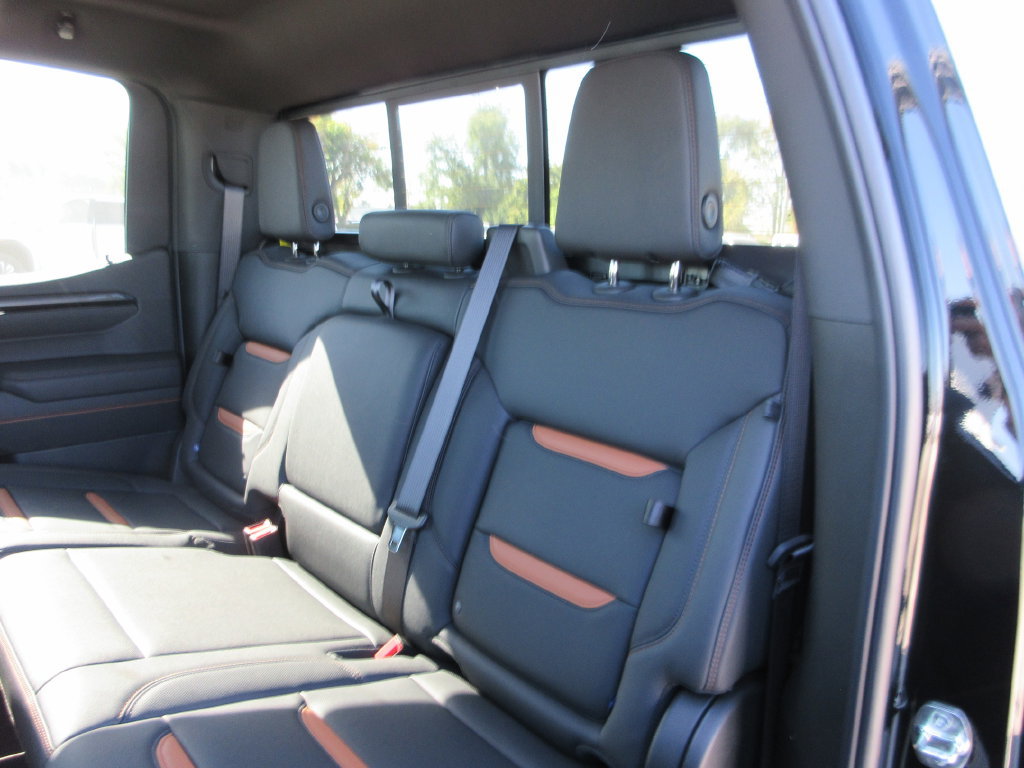 New 2026 GMC Sierra 1500 AT4 w/ AT4 Premium Package AWD/4WD image 13