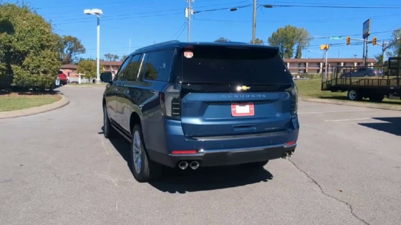New 2026 Chevrolet Suburban Premier image 8
