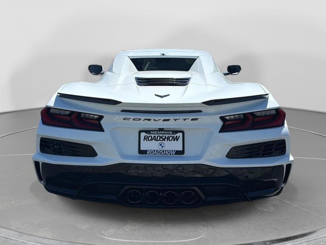 Used 2025 Chevrolet Corvette Z06 w/ Stealth Interior Trim Package RWD image 4