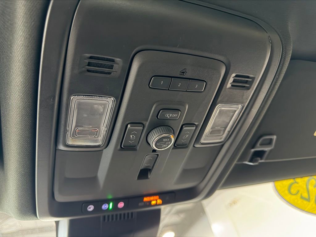 Used 2023 GMC Yukon Denali image 28