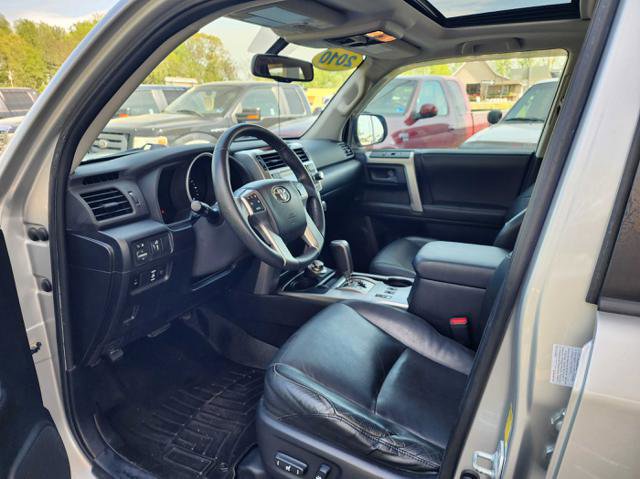 Used 2010 Toyota 4Runner Limited AWD/4WD image 10