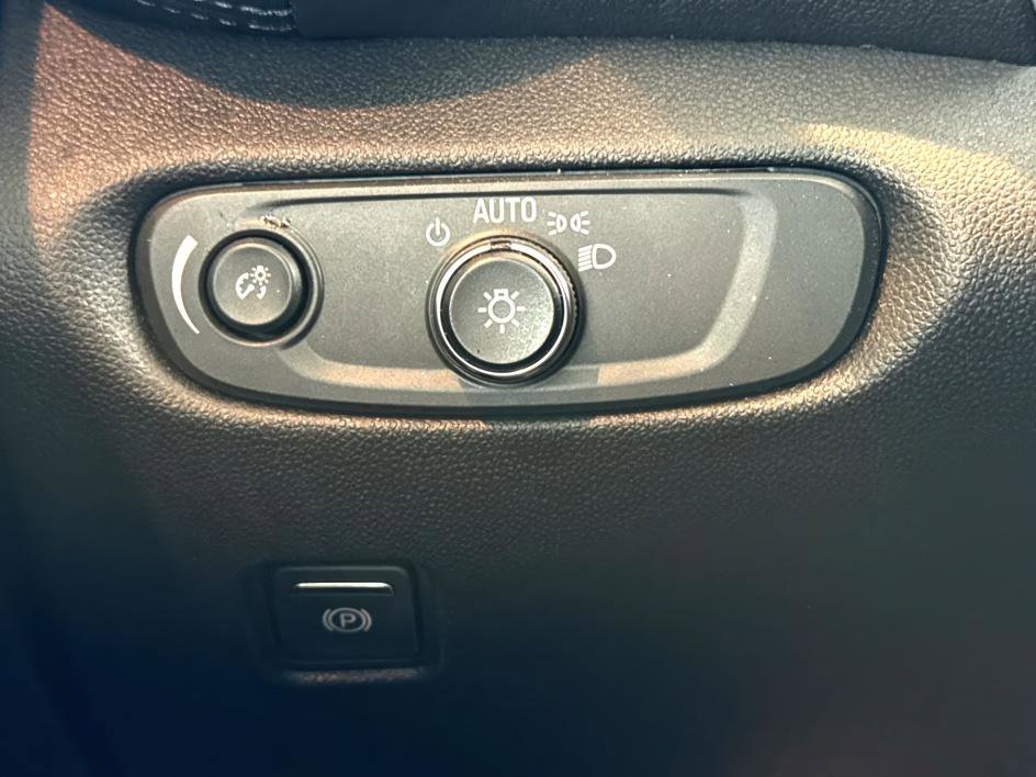 Used 2021 Chevrolet Blazer LT image 22