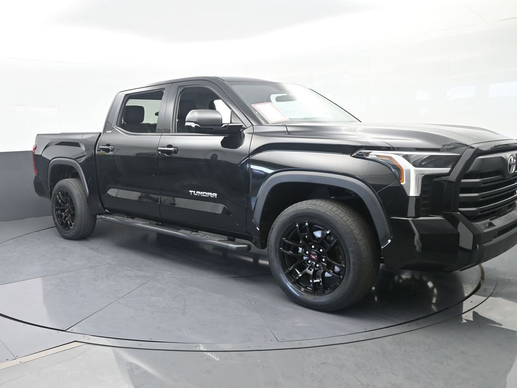 Used 2023 Toyota Tundra SR5 w/ SR5 Premium Package AWD/4WD image 8