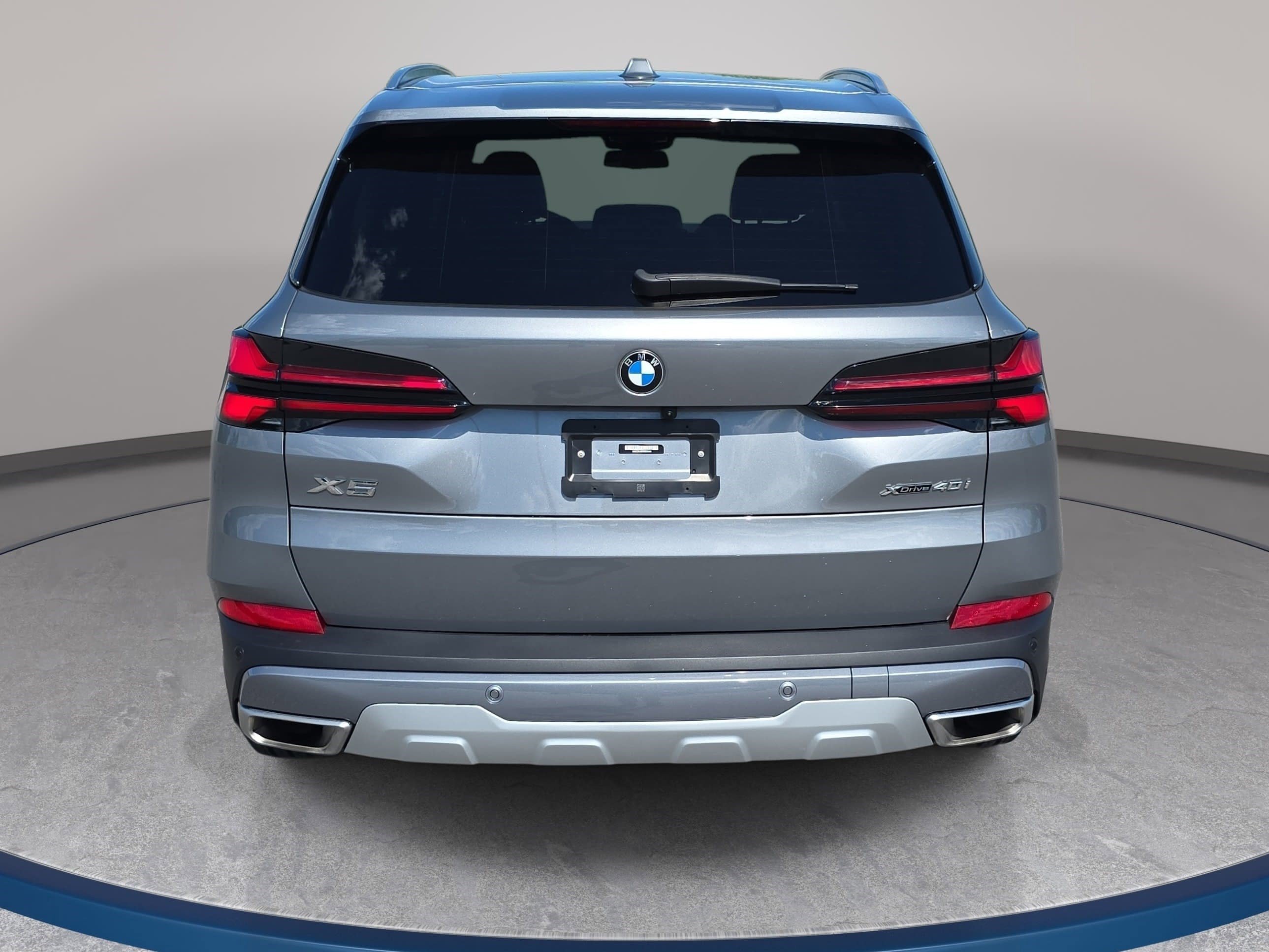 Used 2024 BMW X5 xDrive40i w/ Premium Package AWD/4WD image 6