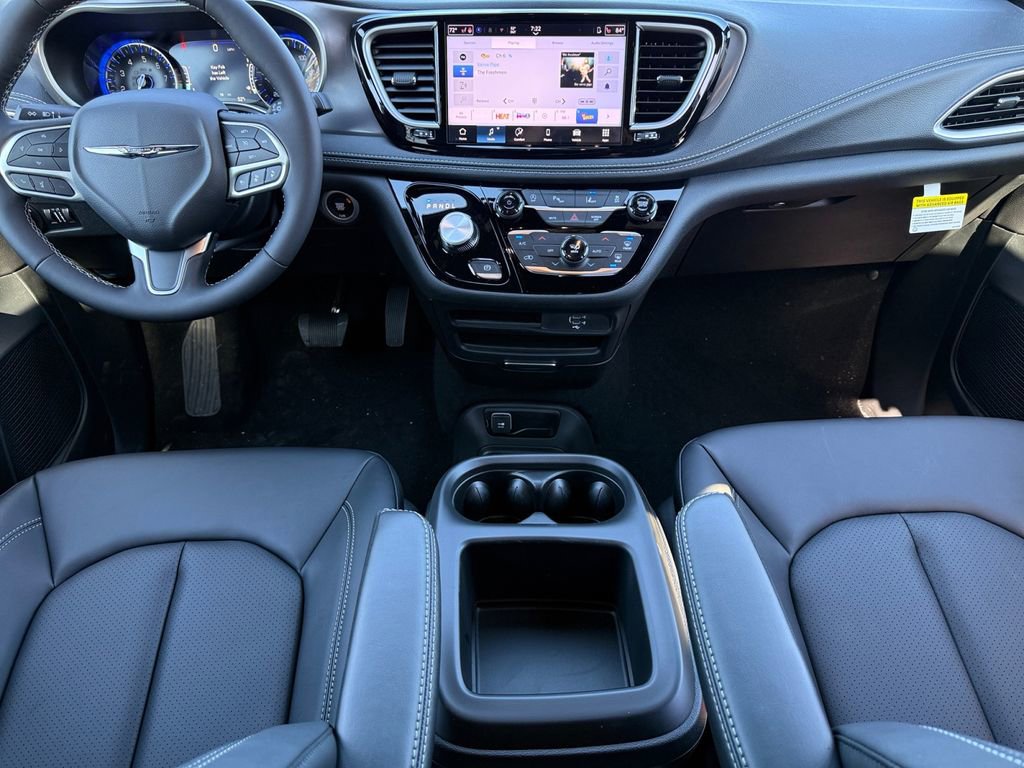 New 2026 Chrysler Pacifica Select AWD/4WD image 10