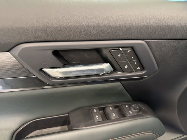 New 2026 GMC Terrain AT4 w/ Convenience Package III AWD/4WD image 39