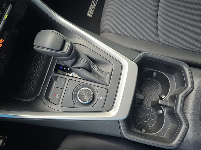 Used 2025 Toyota RAV4 LE image 25