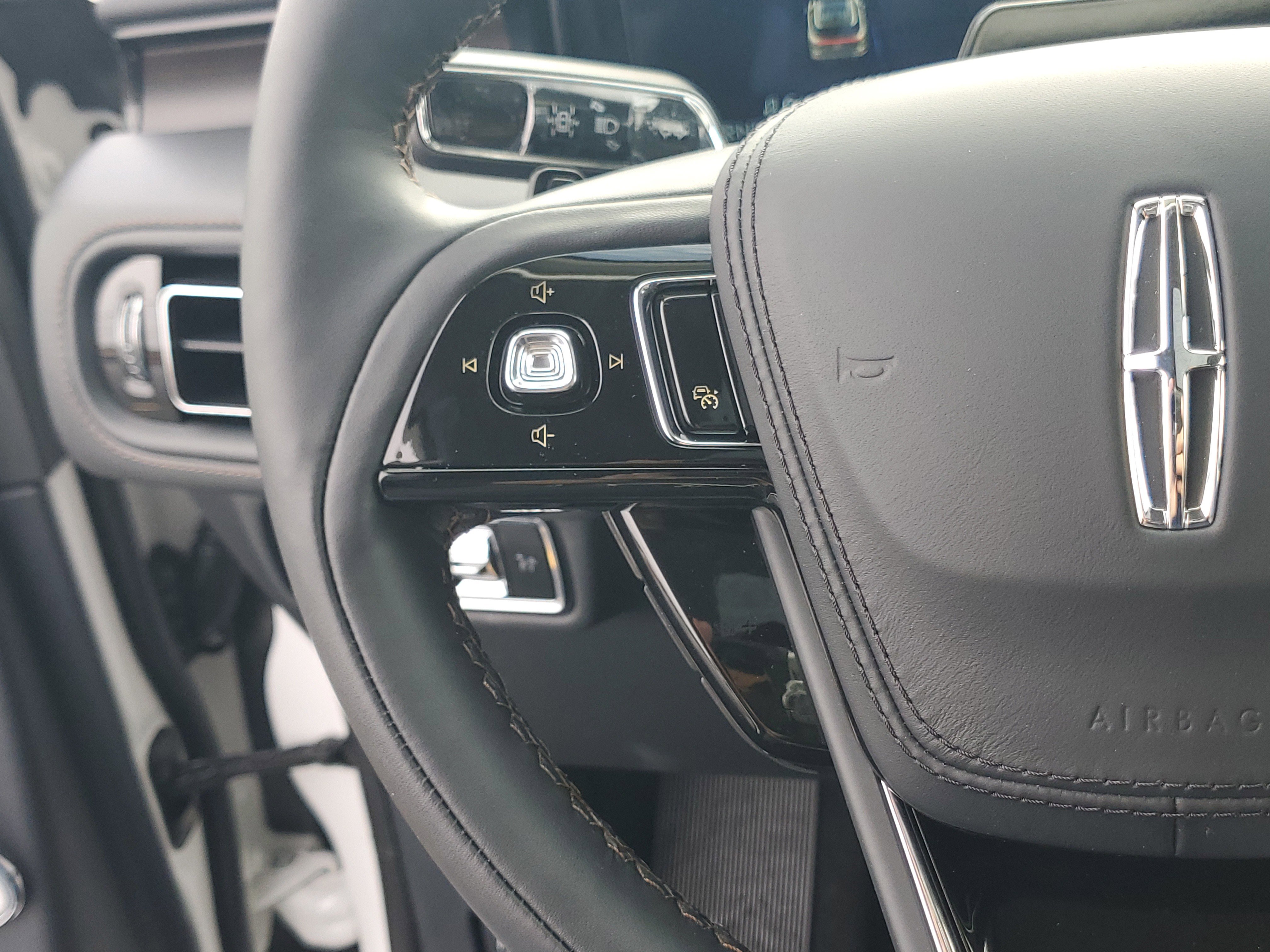 New 2026 Lincoln Aviator Reserve image 16