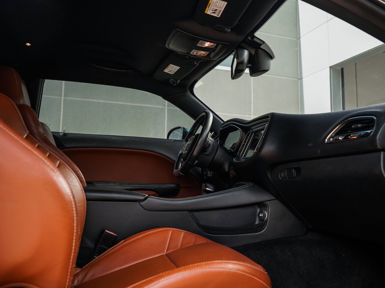 Used 2015 Dodge Challenger SRT Hellcat RWD image 6