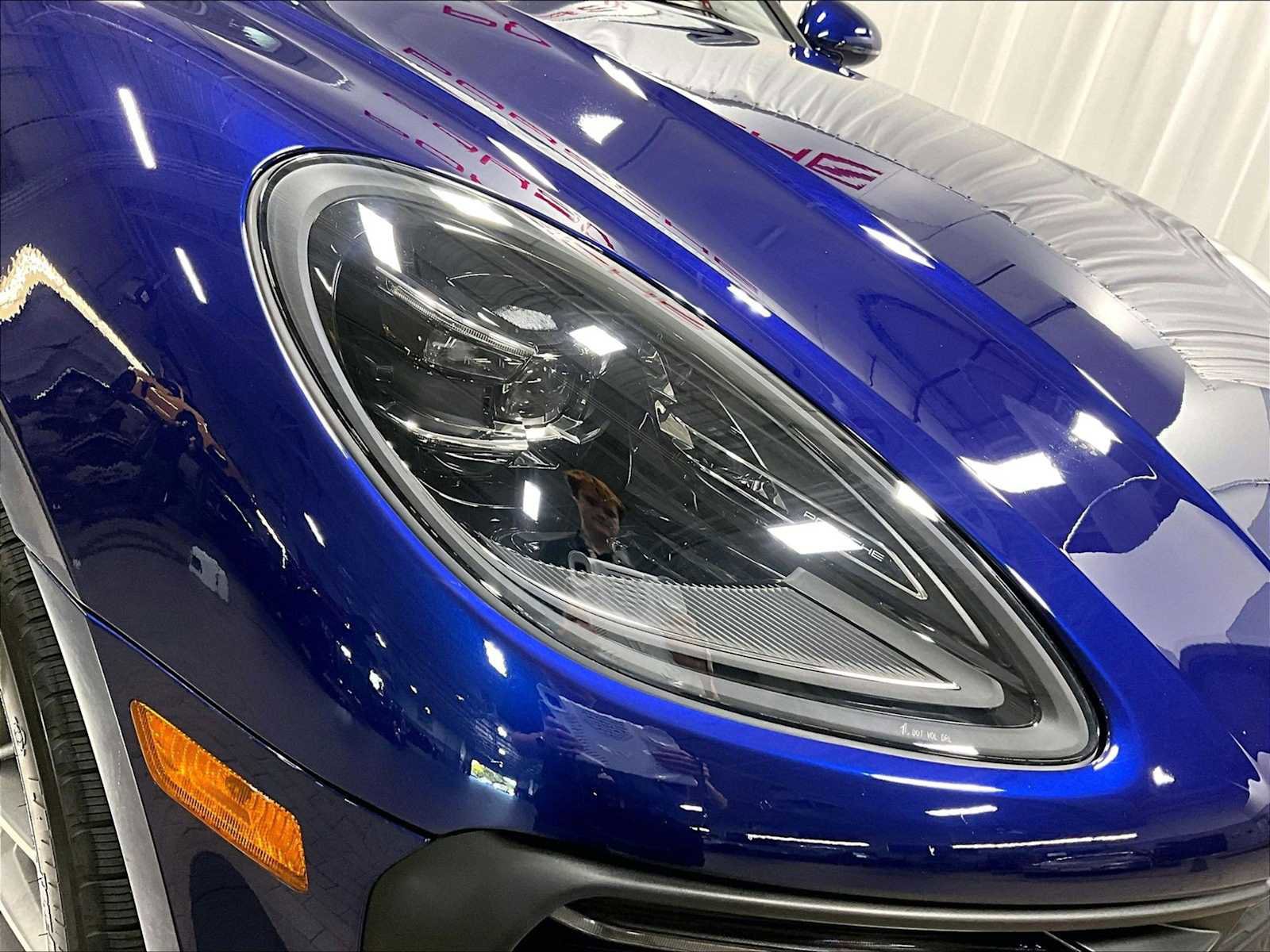 Used 2025 Porsche Macan image 15