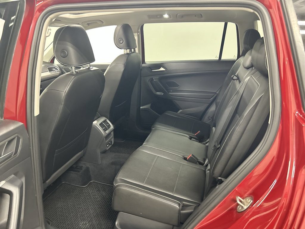 Used 2021 Volkswagen Tiguan SE w/ Panoramic Sunroof Package AWD/4WD image 20