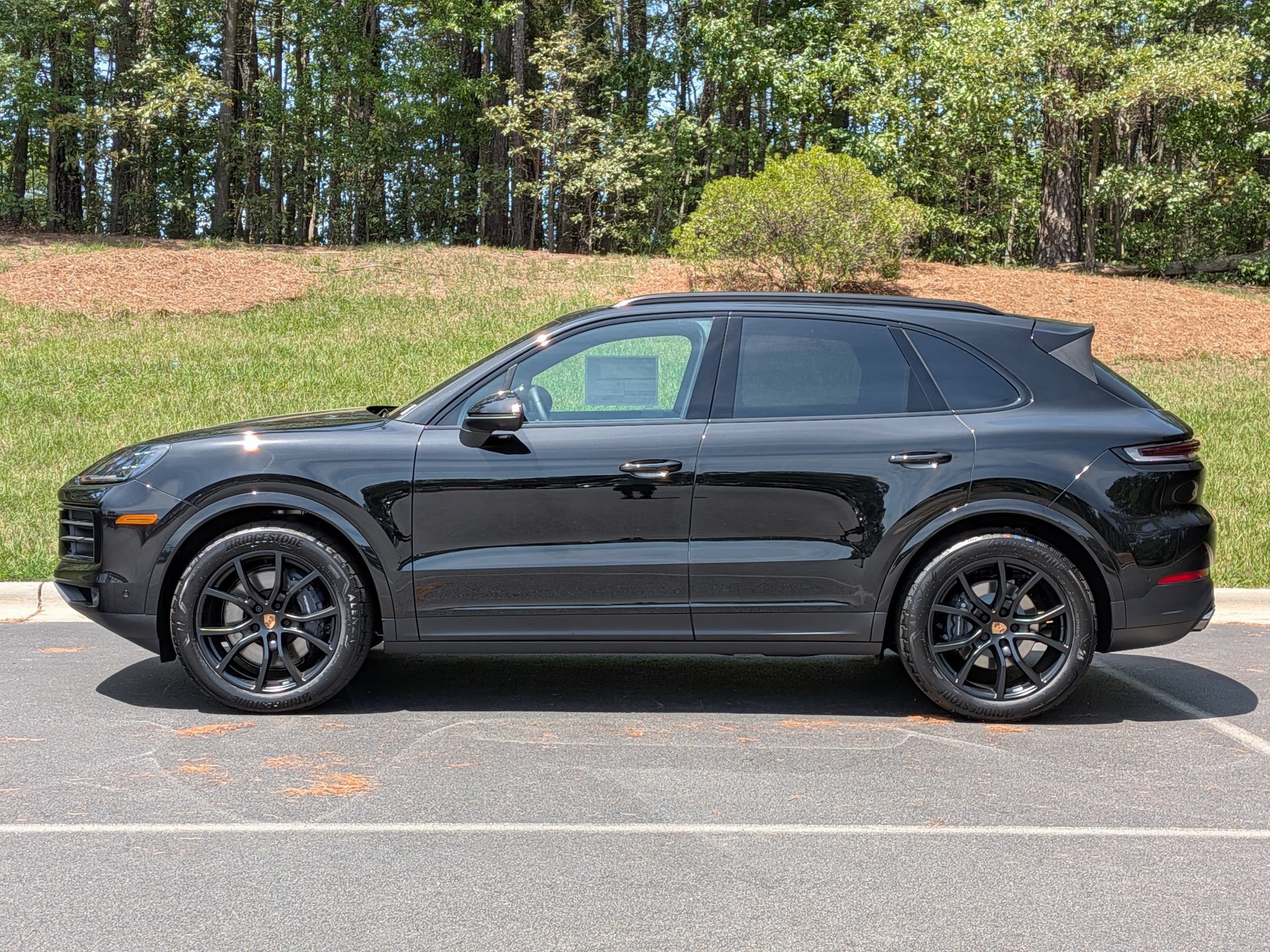 New 2026 Porsche Cayenne AWD/4WD image 2