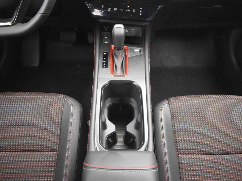 New 2026 Nissan Kicks SR image 12