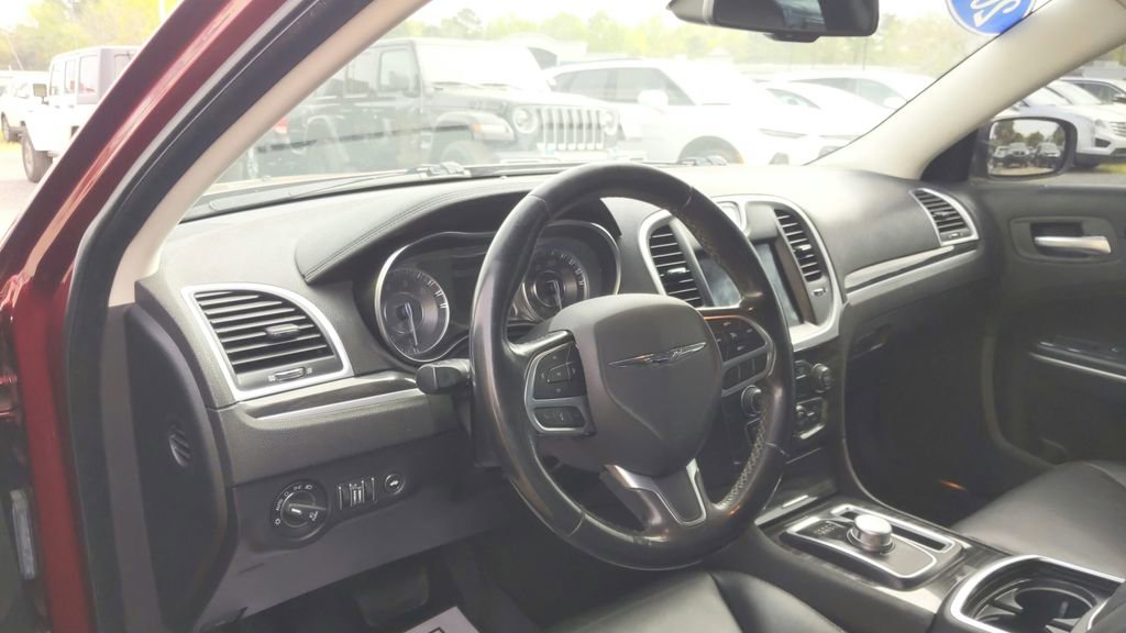 Used 2019 Chrysler 300 Touring L w/ Quick Order Package 22F RWD image 19