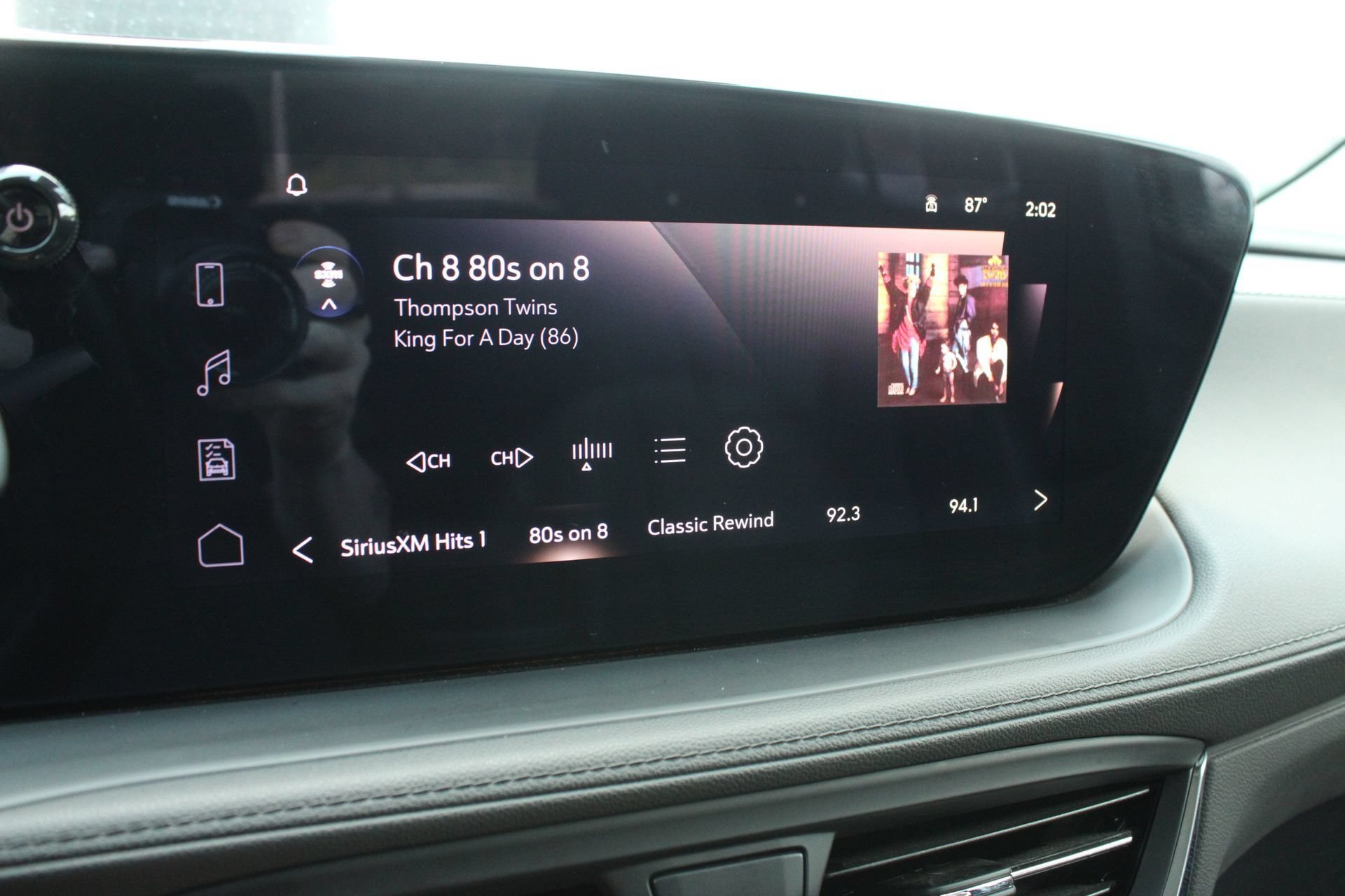 Used 2025 Buick Encore GX Preferred AWD/4WD image 34