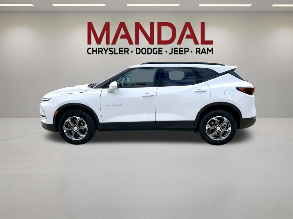 Used 2024 Chevrolet Blazer LT w/ Convenience Package FWD image 9