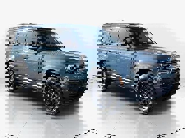 Used 2020 Land Rover Defender 110 SE image 1