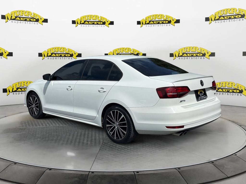 Used 2016 Volkswagen Jetta Sport FWD image 3