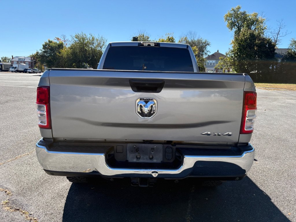 Used 2024 RAM 2500 Tradesman w/ Chrome Appearance Group AWD/4WD image 6