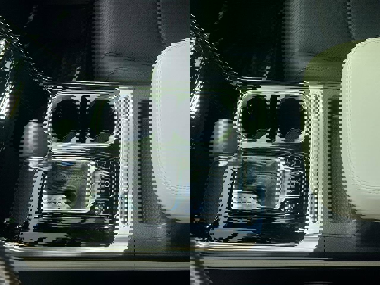 Certified 2024 Kia Carnival SX Prestige image 25