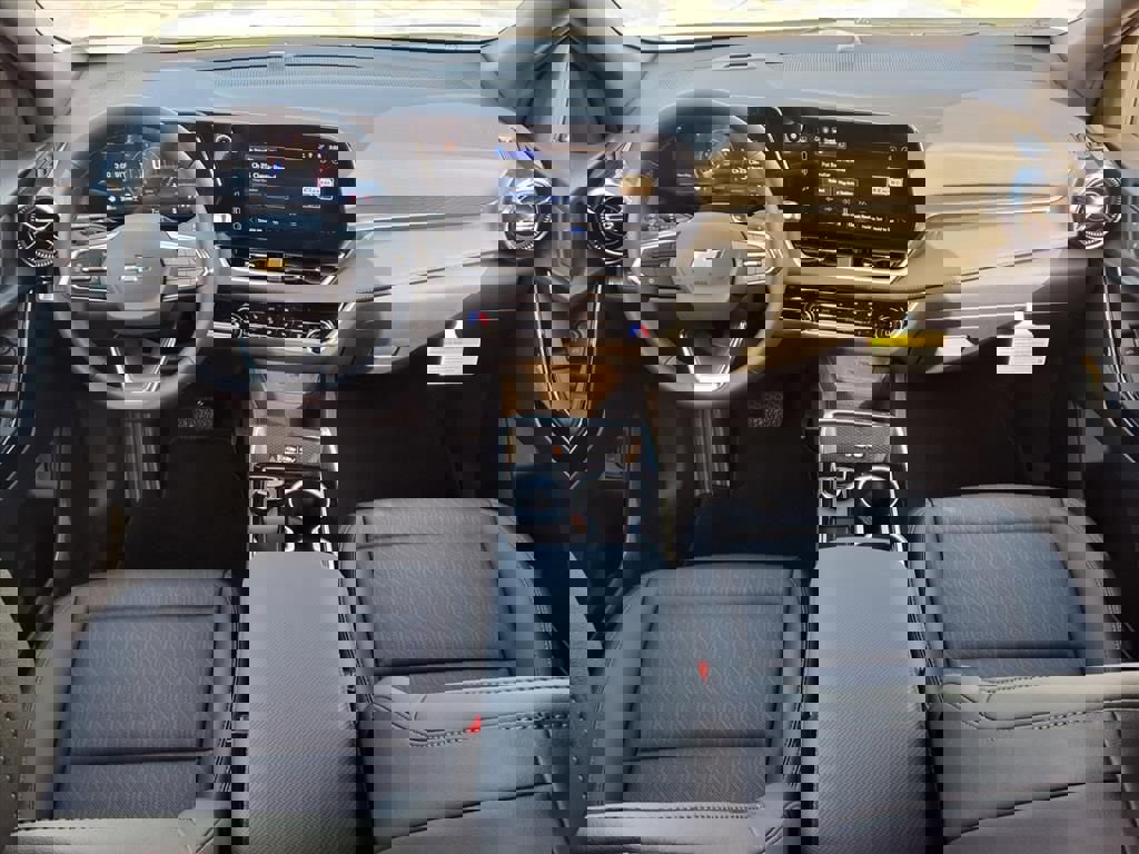 New 2026 Chevrolet Equinox LT w/ Convenience Package II image 8