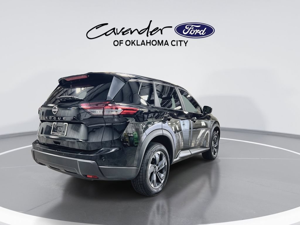 Used 2025 Nissan Rogue SV FWD image 8