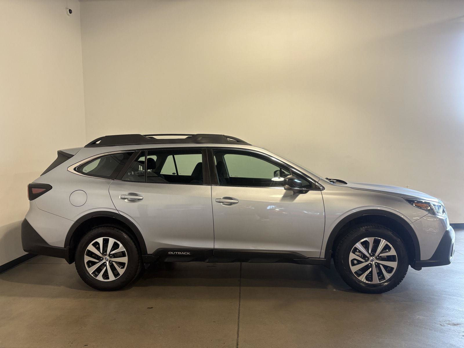Used 2021 Subaru Outback AWD/4WD image 2