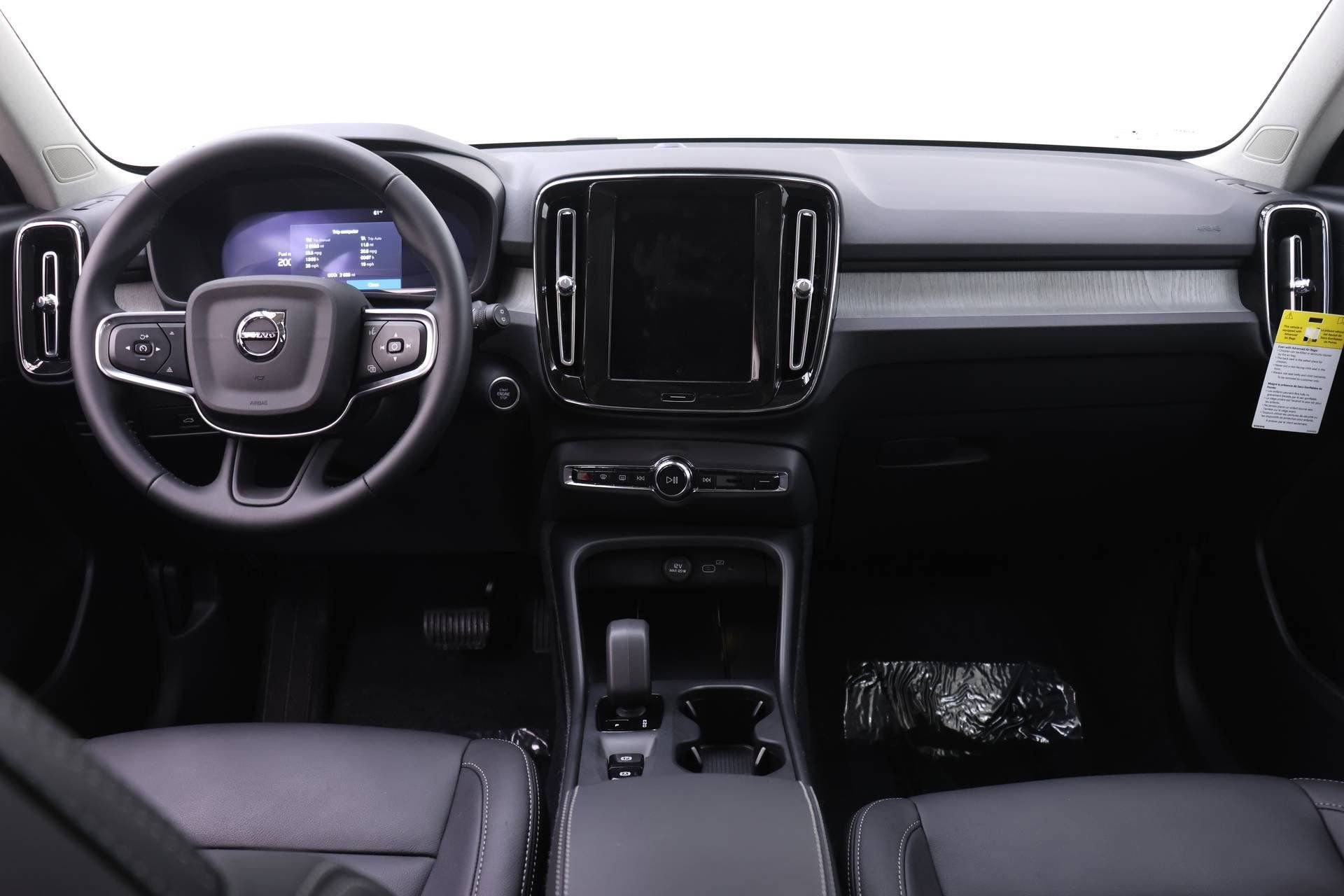 New 2026 Volvo XC40 B5 Core w/ Protection Package Premier AWD/4WD image 8