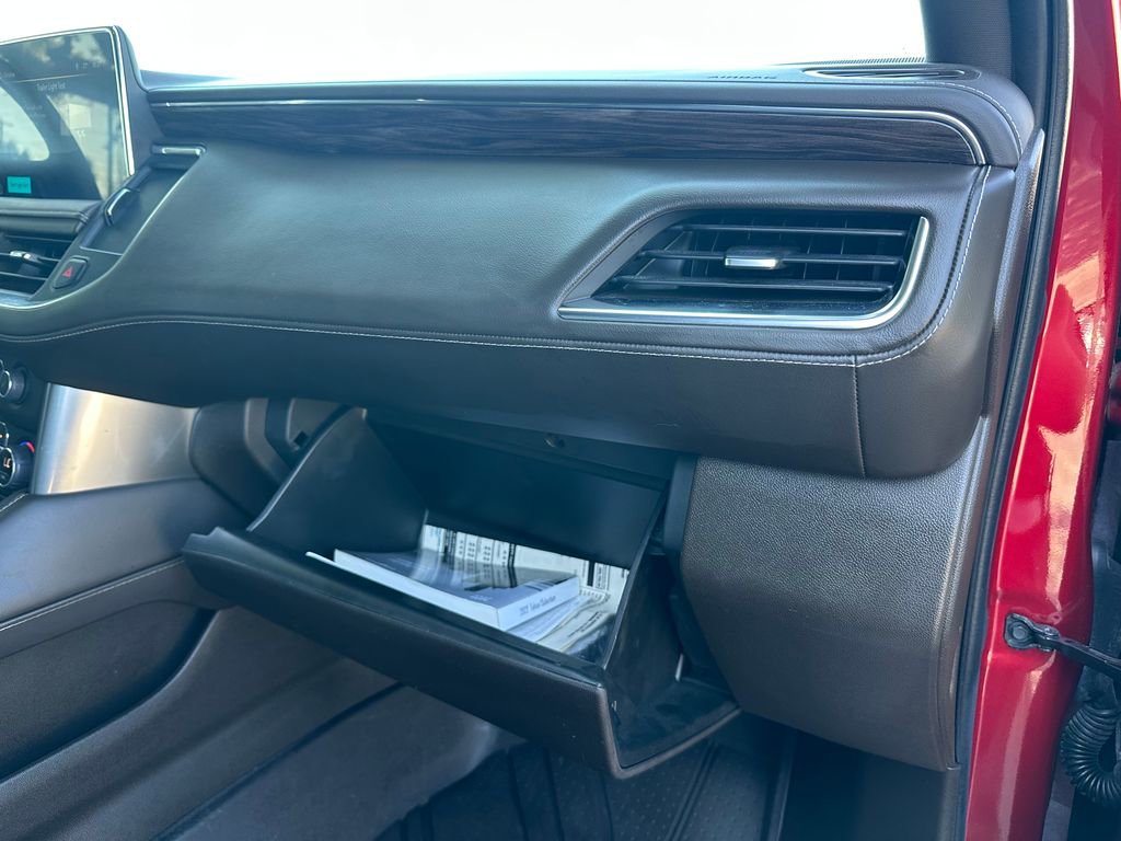 Used 2022 Chevrolet Suburban LT w/ Luxury Package image 55