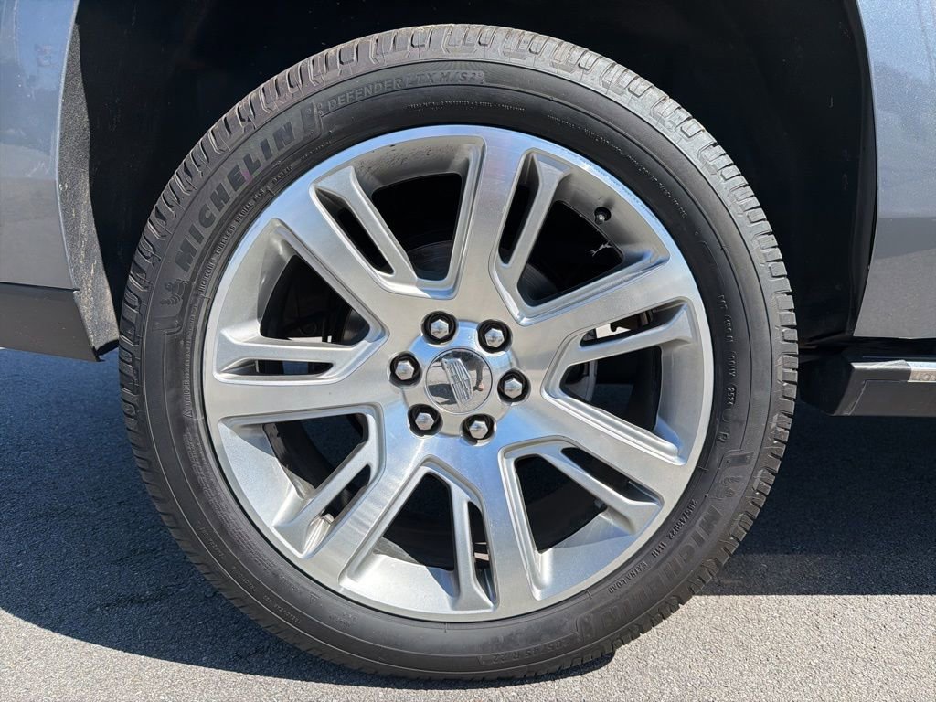 Used 2018 Cadillac Escalade Premium Luxury AWD/4WD image 14