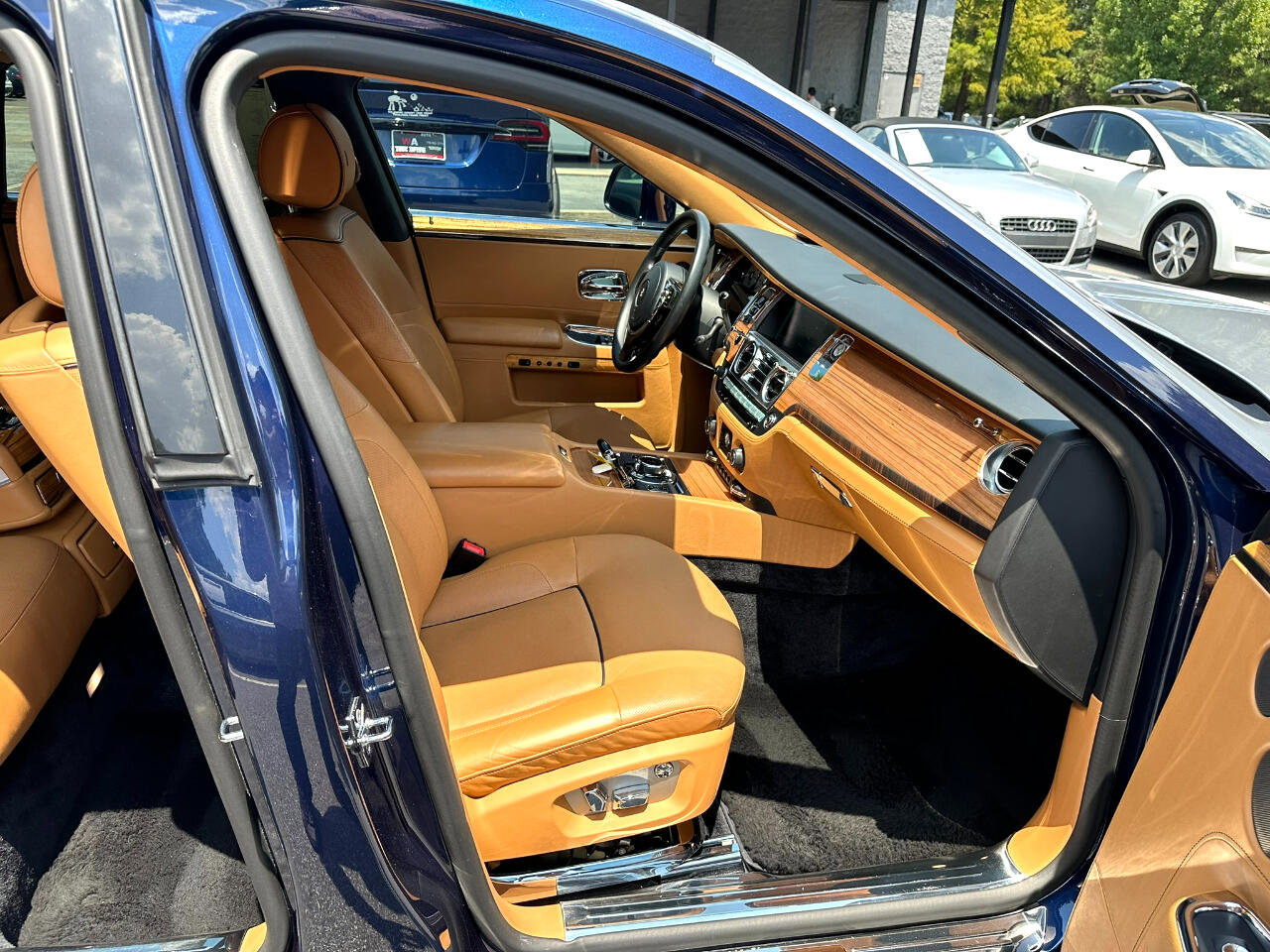 Used 2014 Rolls-Royce Ghost image 15