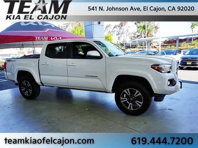 Used 2016 Toyota Tacoma TRD Sport w/ Towing Package RWD image 9