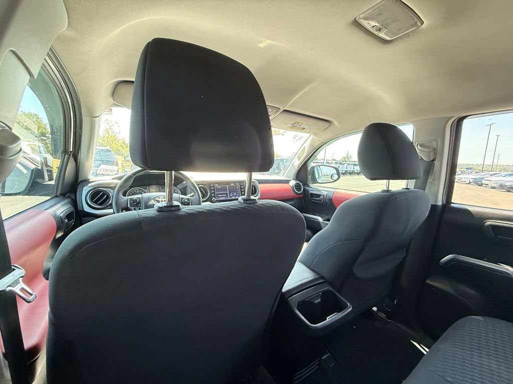 Used 2020 Toyota Tacoma SR5 RWD image 27