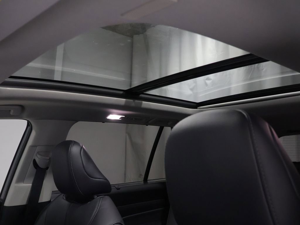 Certified 2025 Toyota Grand Highlander FWD image 10